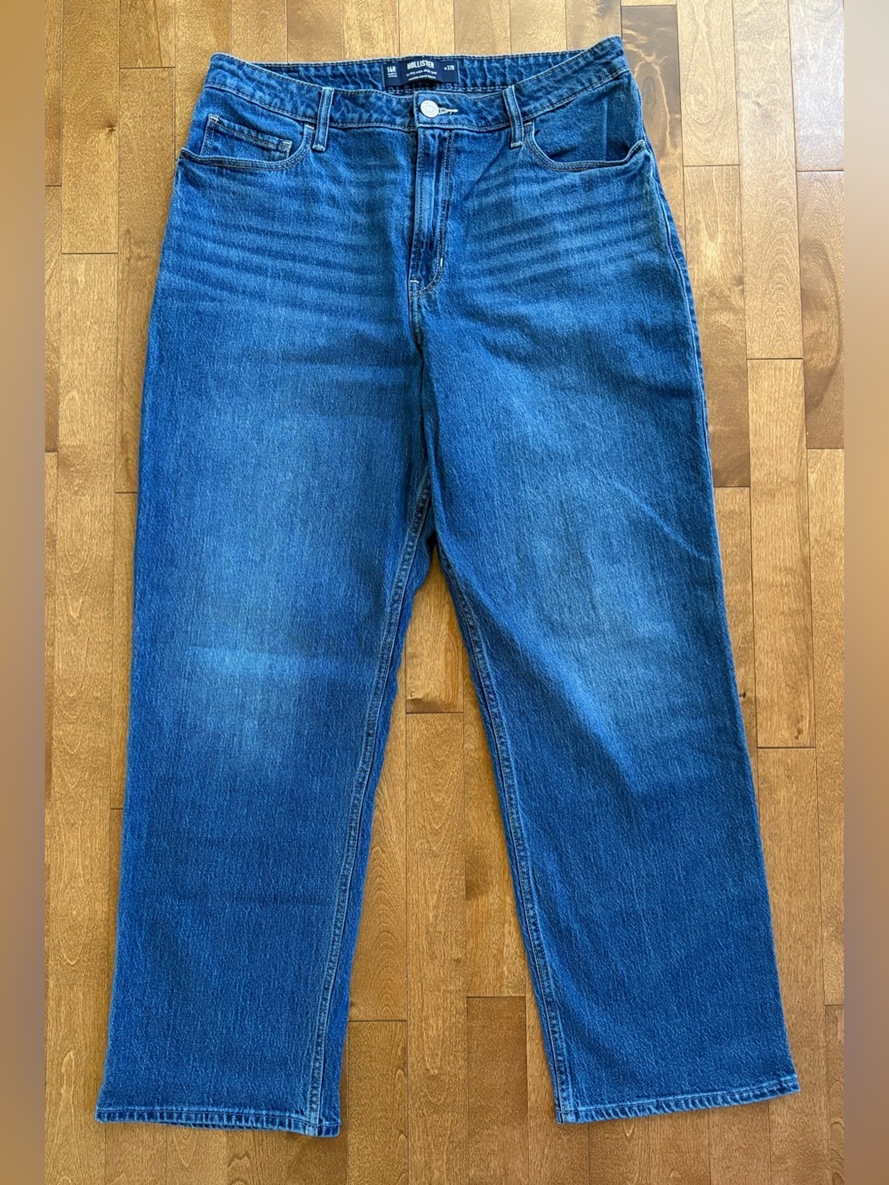 HOLLISTER Ultra High-Rise Dad Jeans - Vintage Stretch Size 14R (W32)